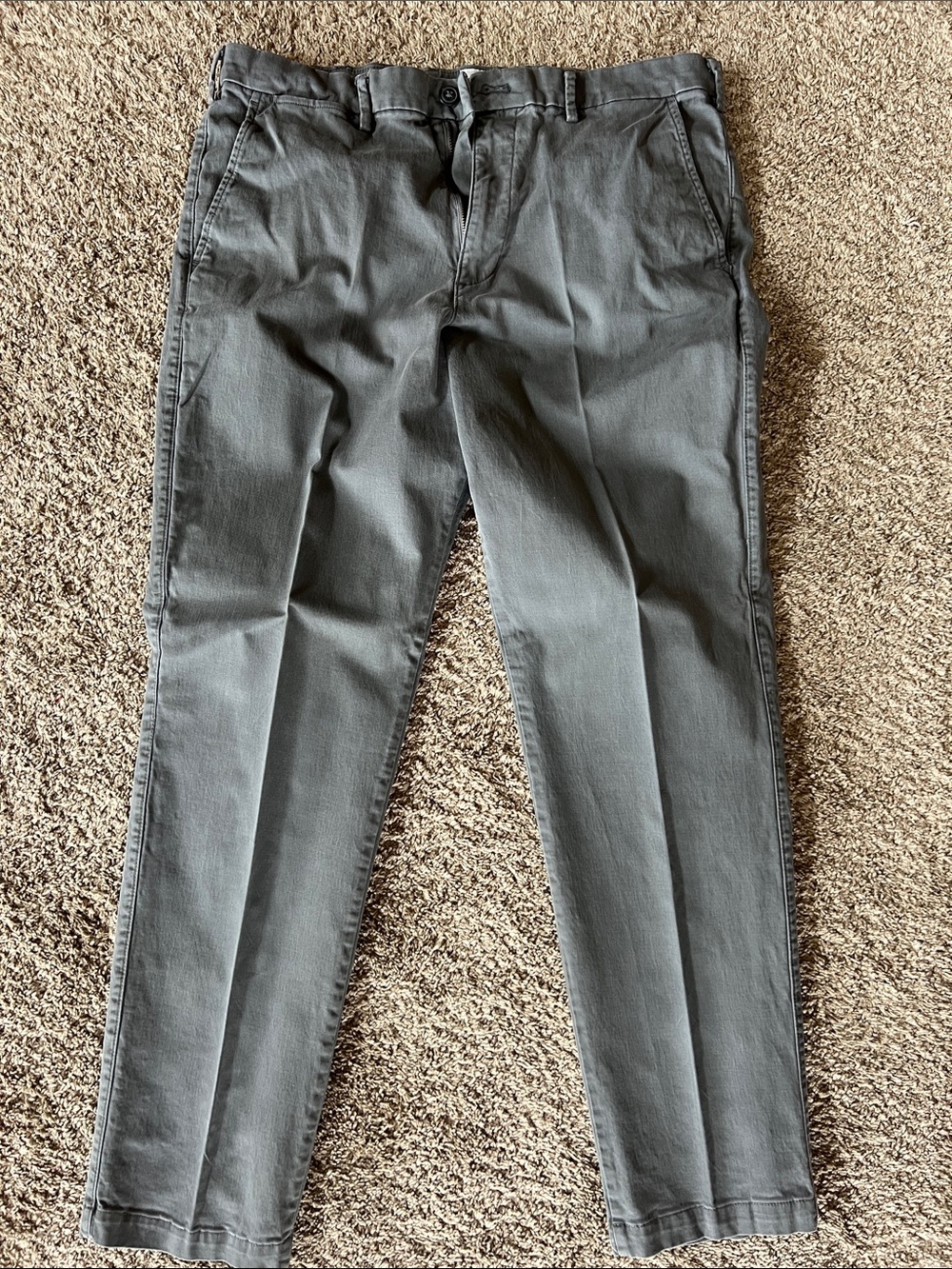 GAP Men's Charcoal Gray Chino Pants 36x32